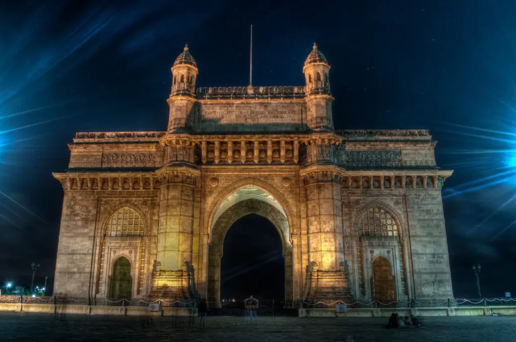 Architecture of Gateway of India