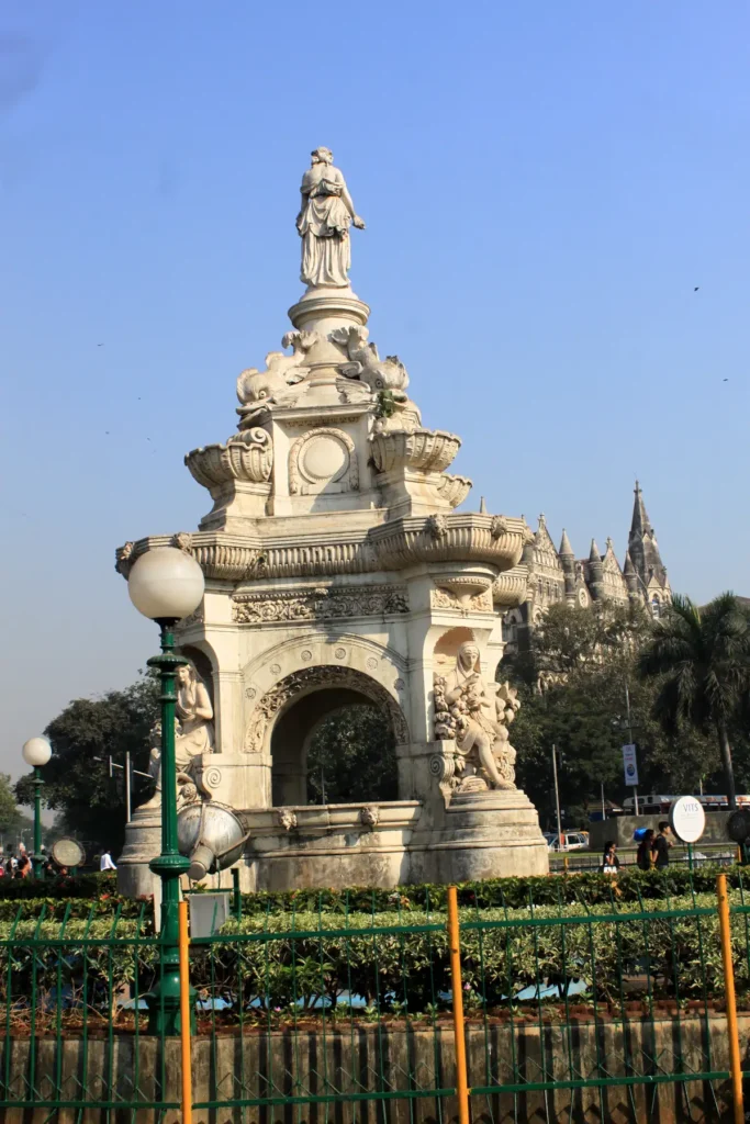 Overview of Flora Fountain
